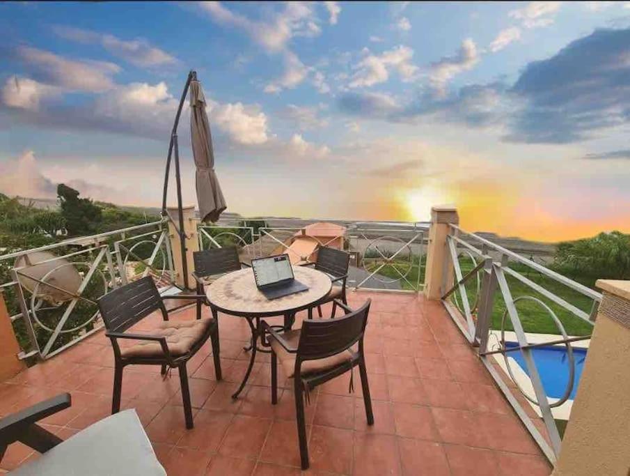 Exclusive Beachfront Penthouse Almayate Alto Ngoại thất bức ảnh